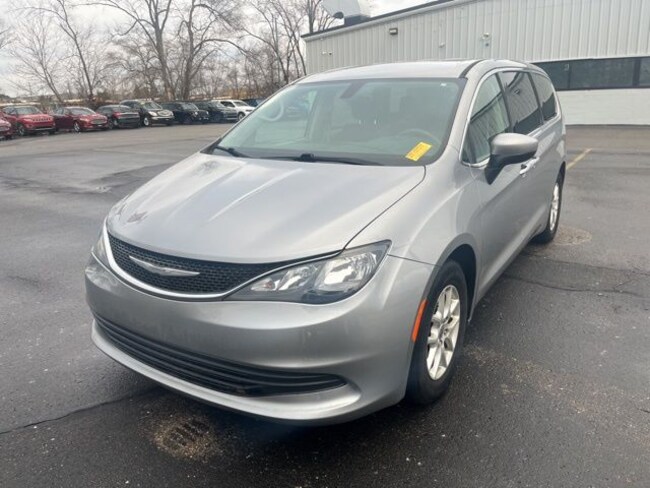 2017 Chrysler Pacifica Touring Minivan/Van