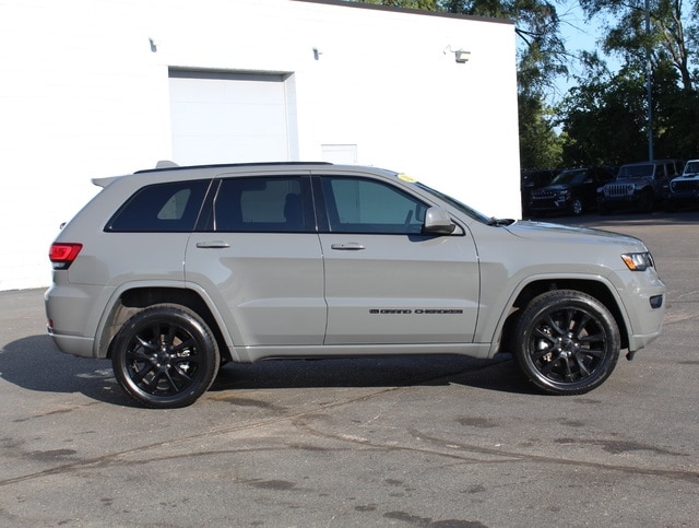 Used 2022 Jeep Grand Cherokee WK Laredo X with VIN 1C4RJFAG1NC117210 for sale in Plymouth, MI