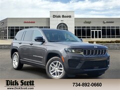 2025 Jeep Grand Cherokee Laredo Sport Utility
