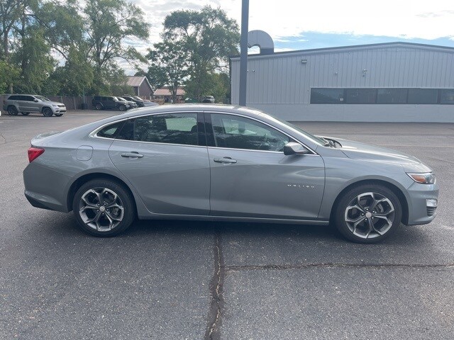 2023 Chevrolet Malibu 1LT photo 4
