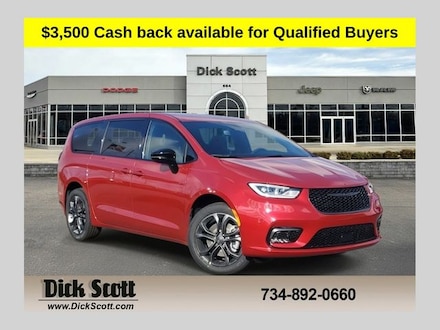 2026 Chrysler Pacifica Select Passenger Van