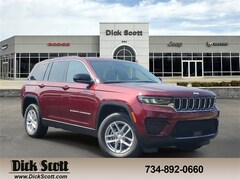 2025 Jeep Grand Cherokee Laredo Sport Utility