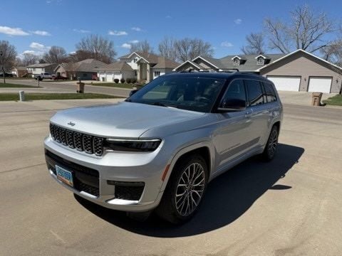 2021 Jeep Grand Cherokee L Summit Reserve's photo