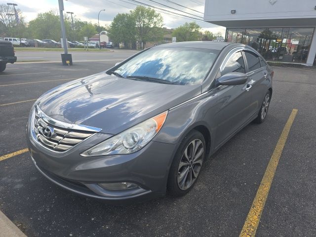 2013 Hyundai Sonata SE 2.0T A/T's photo