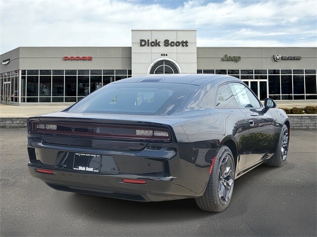 2025 Dodge Charger R/T photo 4