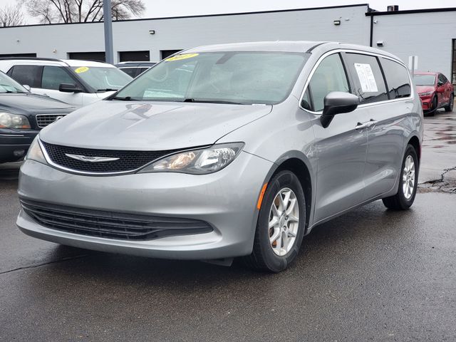 Used 2017 Chrysler Pacifica Touring with VIN 2C4RC1DGXHR501426 for sale in Plymouth, MI