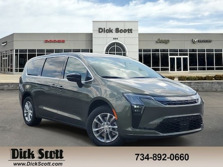 2027 Chrysler Pacifica Select Passenger Van