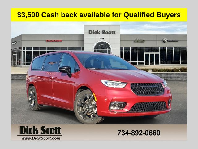 2026 Chrysler Pacifica Passenger Van 