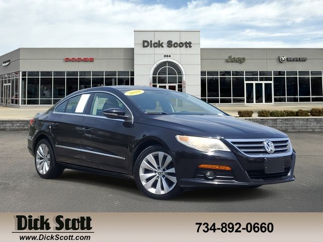 2010 Volkswagen CC Sport's photo