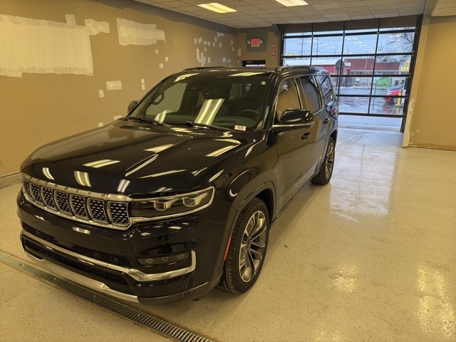 2022 Jeep Grand Wagoneer Series III's photo