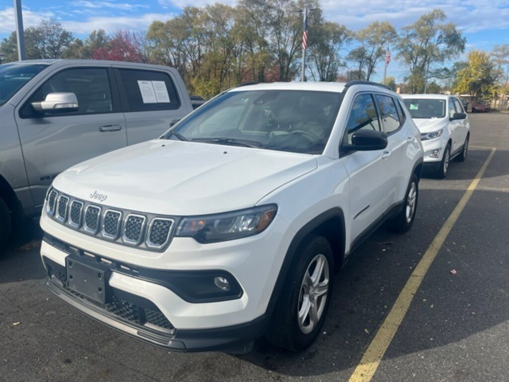Used 2023 Jeep Compass Latitude SUV