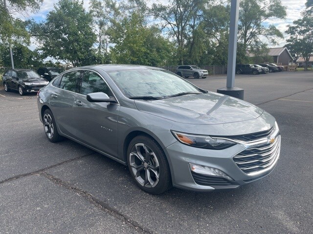 2023 Chevrolet Malibu 1LT photo 3