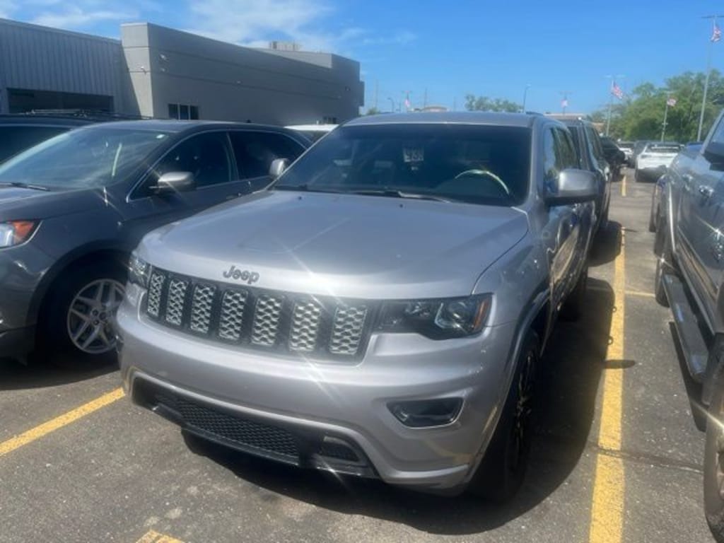Used 2020 Jeep Grand Cherokee Altitude SUV