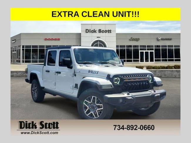 2023 Jeep Gladiator Willys Truck