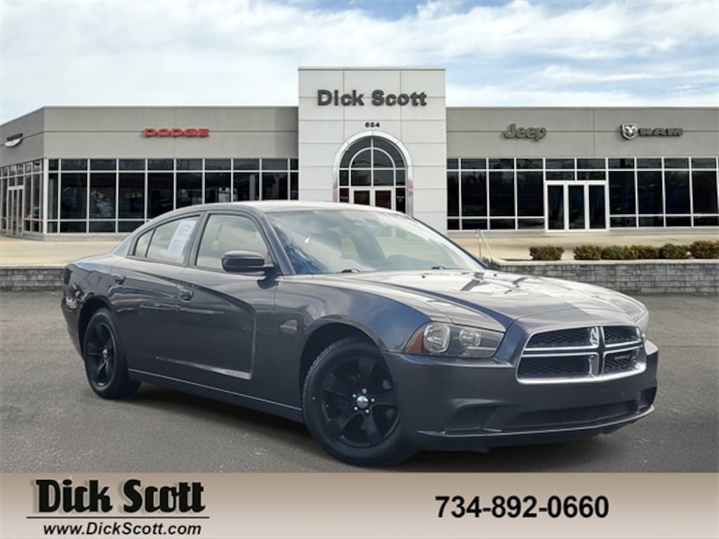 Used 2014 Dodge Charger SE Sedan