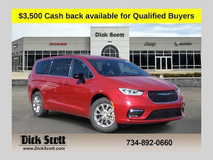 2026 Chrysler Pacifica Select Passenger Van