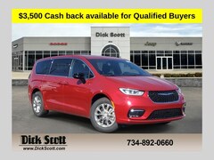 2026 Chrysler Pacifica Select Passenger Van