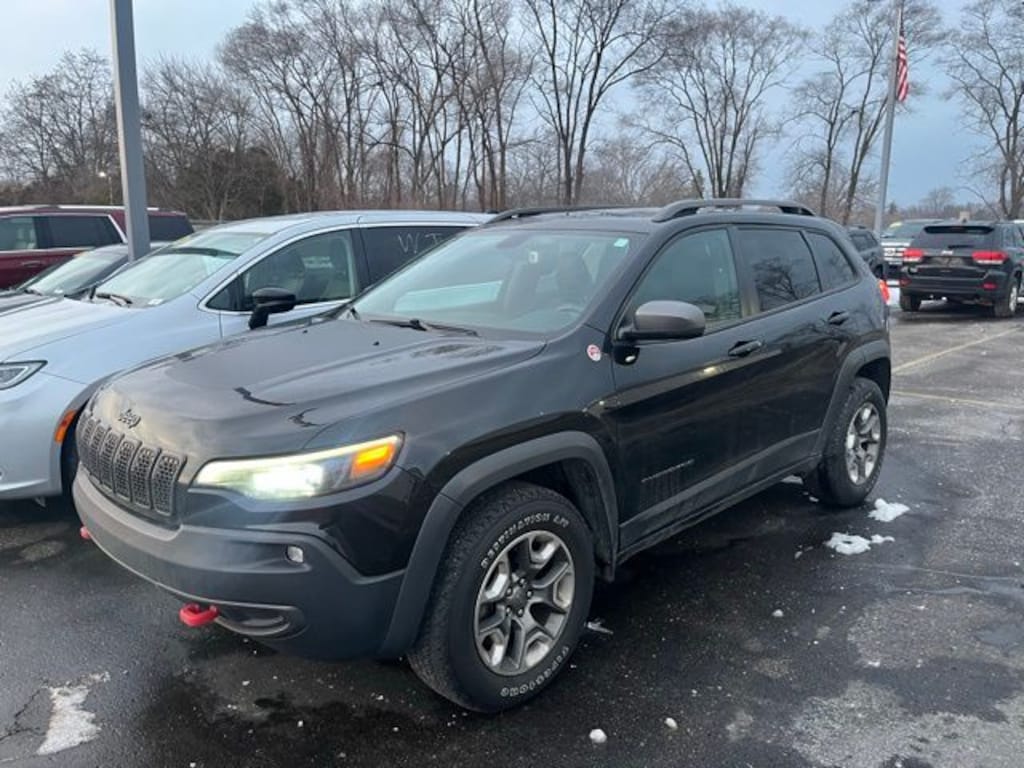 Used 2019 Jeep Cherokee Trailhawk SUV