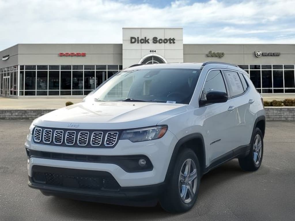Used 2023 Jeep Compass Latitude SUV