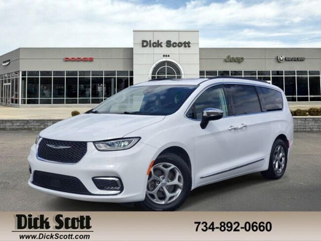 2023 Chrysler Pacifica Limited Minivan/Van