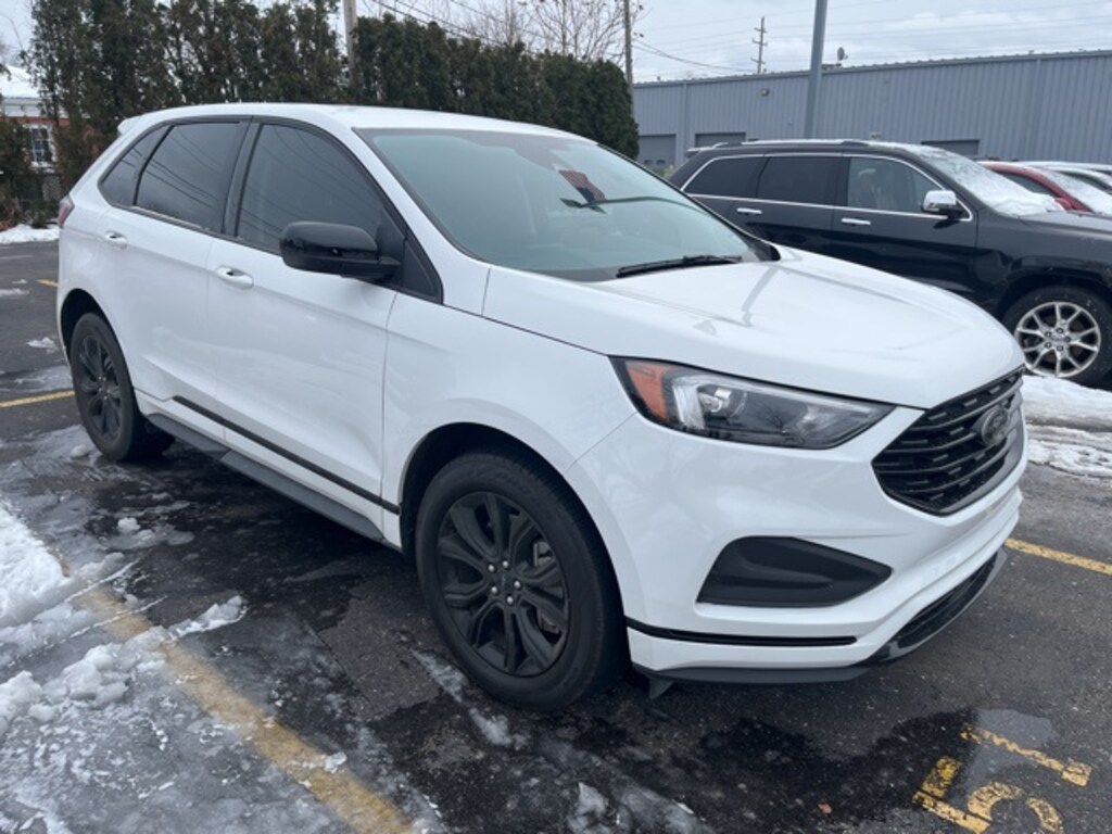 Used 2023 Ford Edge SE SUV