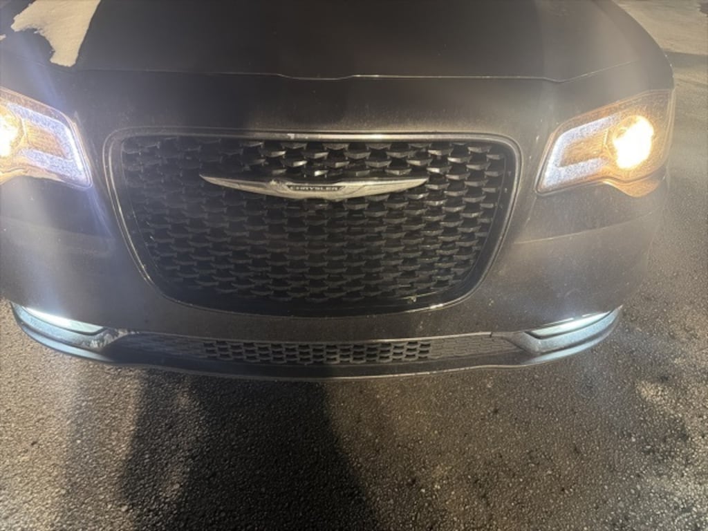 Used 2018 Chrysler 300 S Sedan