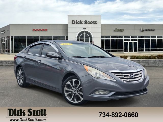 2013 Hyundai Sonata SE 2.0T A/T's photo