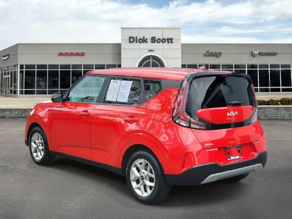 Used 2024 Kia Soul LX Hatchback