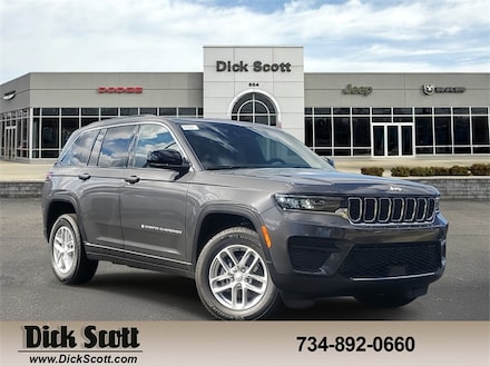 2025 Jeep Grand Cherokee Laredo Sport Utility