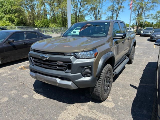 2024 Chevrolet Colorado 4WD Trail Boss Crew Cab Short Box's photo