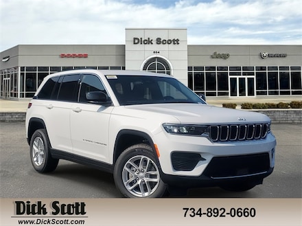2025 Jeep Grand Cherokee Laredo Sport Utility