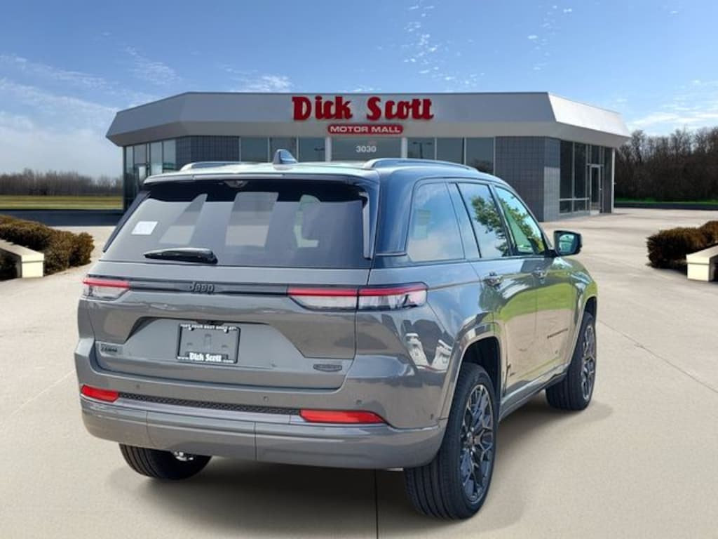New 2027 Jeep Grand Cherokee Summit Sport Utility
