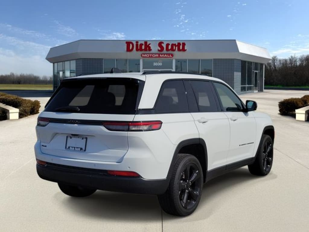 Used 2023 Jeep Grand Cherokee Altitude X SUV