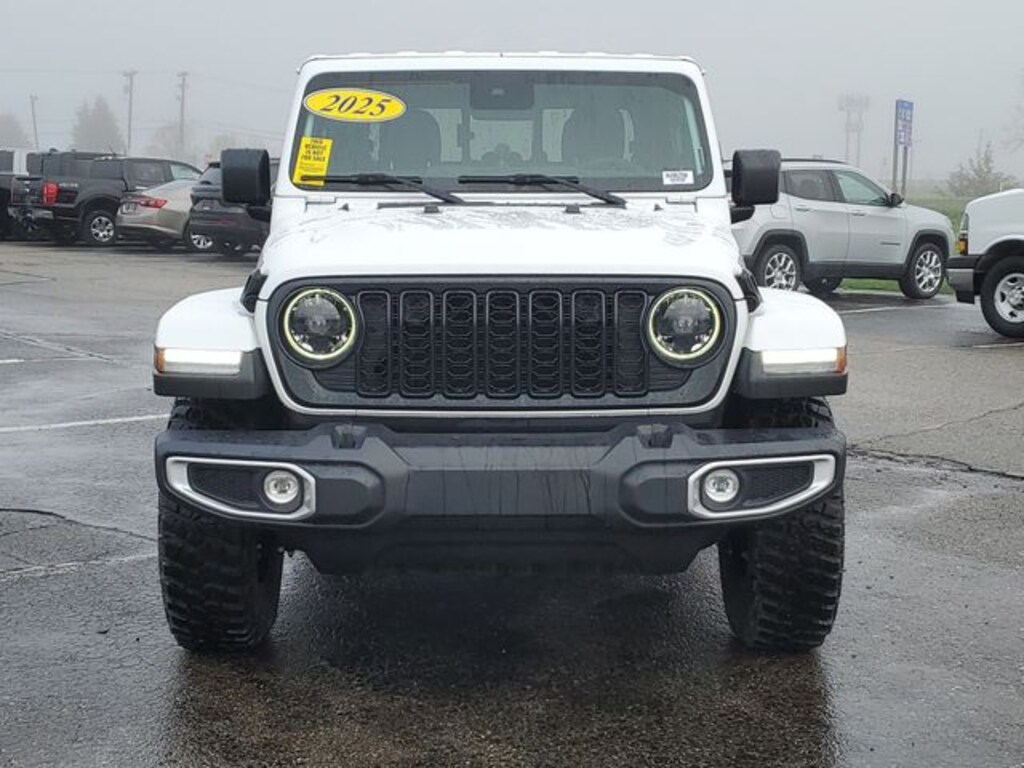 Used 2025 Jeep Gladiator High Tide Truck