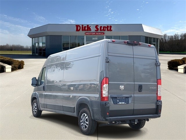 2026 Ram ProMaster 2500 photo 2