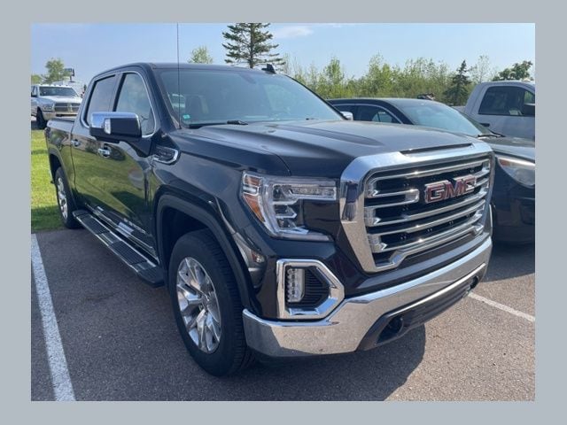 2021 GMC Sierra 4WD Crew Cab Short Box SLT's photo