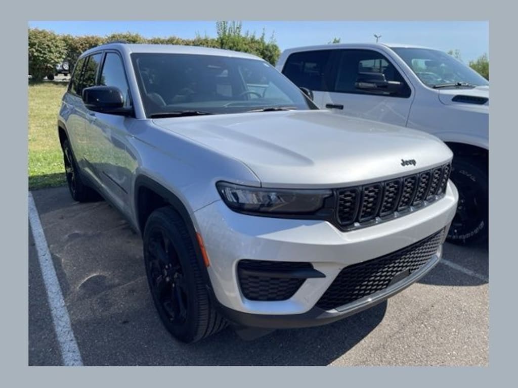 Used 2024 Jeep Grand Cherokee Altitude X SUV
