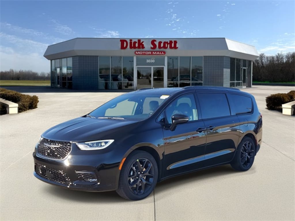 New 2026 Chrysler Pacifica Select Passenger Van