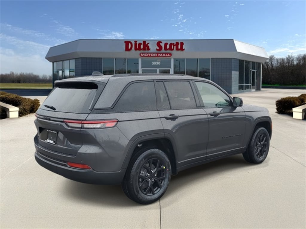 New 2025 Jeep Grand Cherokee Laredo Sport Utility