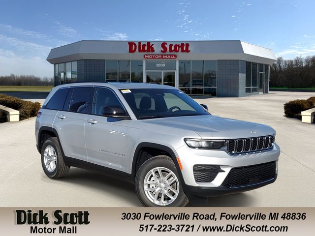 2025 Jeep Grand Cherokee Laredo's photo