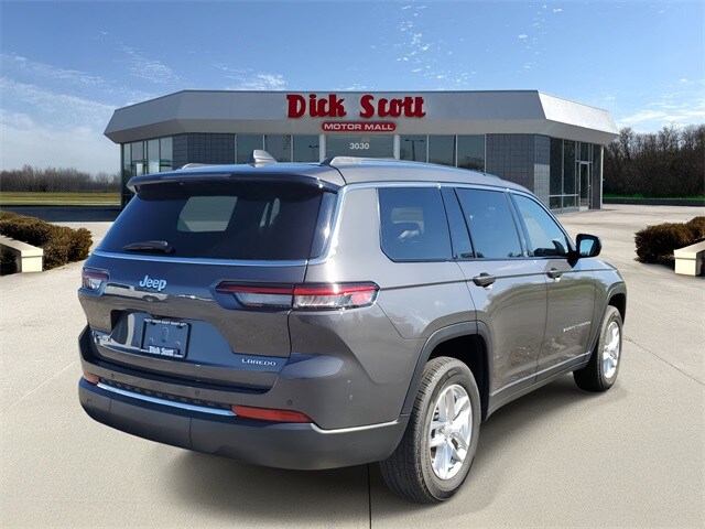 2023 Jeep Grand Cherokee Laredo photo 4