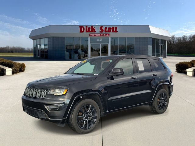Certified 2019 Jeep Grand Cherokee Altitude with VIN 1C4RJFAG0KC564297 for sale in Fowlerville, MI