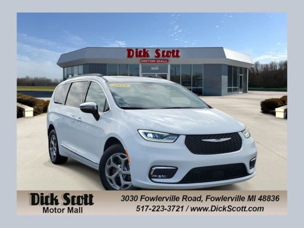 Used 2023 Chrysler Pacifica Limited Minivan/Van