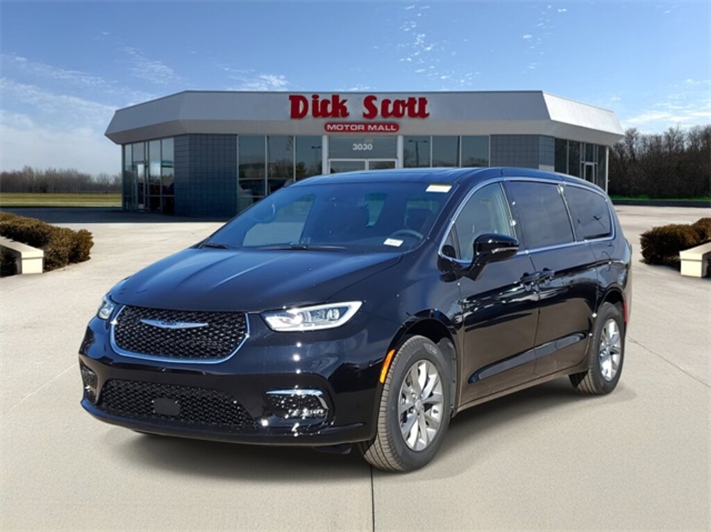 New 2026 Chrysler Pacifica Select Passenger Van