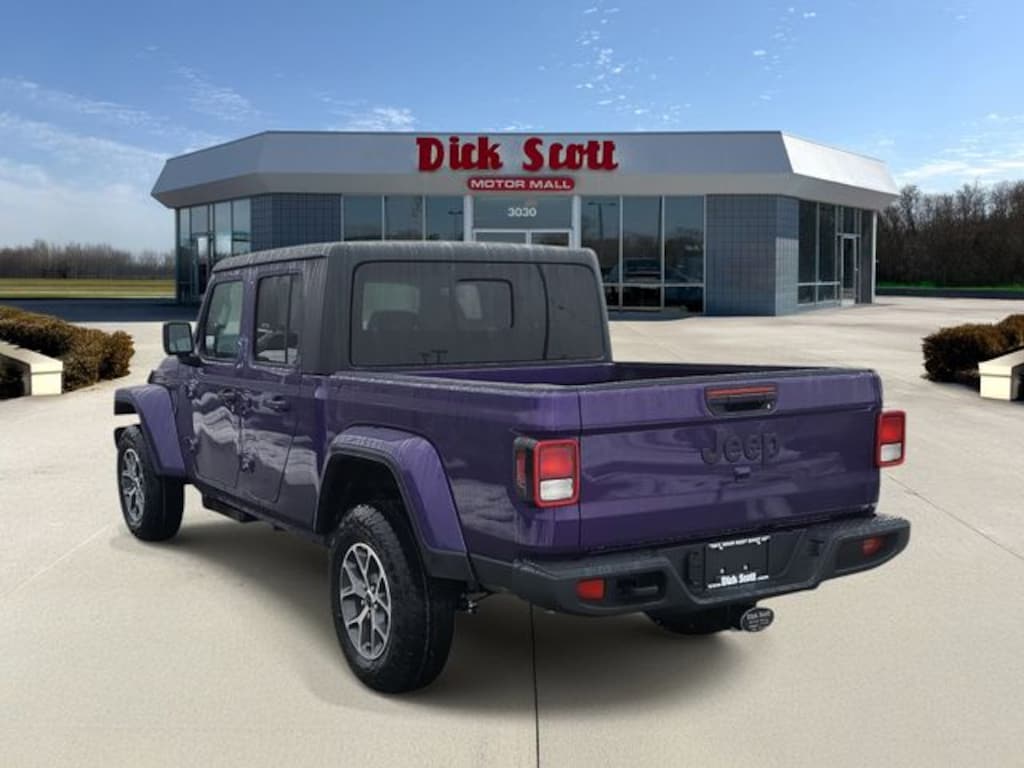 New 2026 Jeep Gladiator Sport Pickup
