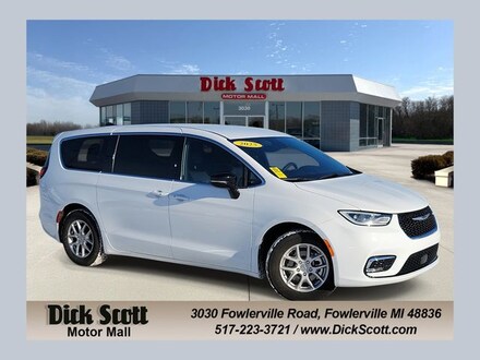 2025 Chrysler Pacifica Select Minivan/Van