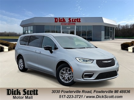 2026 Chrysler Pacifica Select Passenger Van