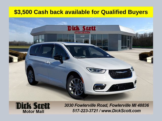 2026 Chrysler Pacifica Limited's photo