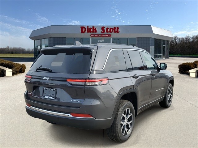 2025 Jeep Grand Cherokee Limited photo 3