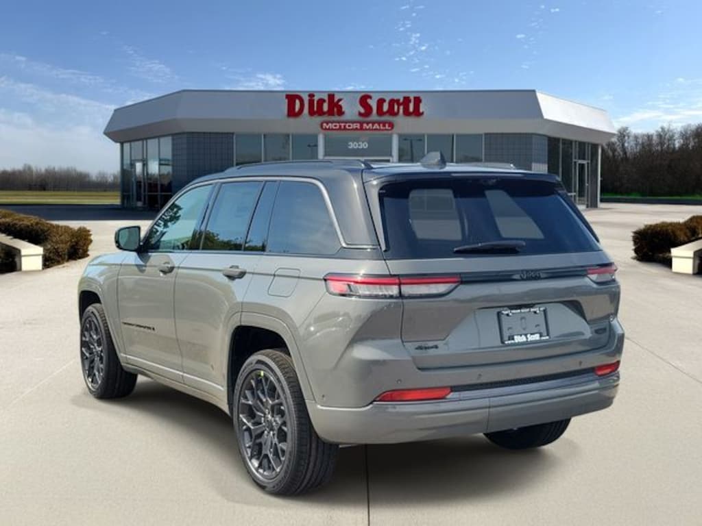 New 2027 Jeep Grand Cherokee Summit Sport Utility